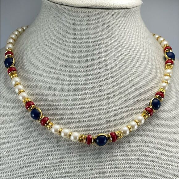 Unsigned Jewelry - Beautiful Unsigned Gold Tone Glass Acrylic Beaded Statement Necklace